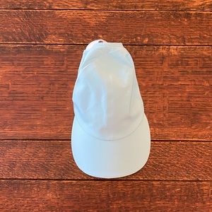 Lights blue lululemon hat!